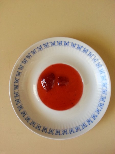 Strawberry jam, testing for set.